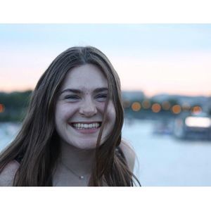 Meet your Posher, Claire